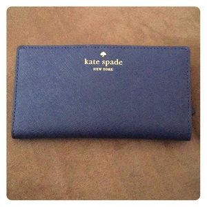 ⭐️SALE⭐️ Kate Spade Mika’s Pond Stacy Wallet